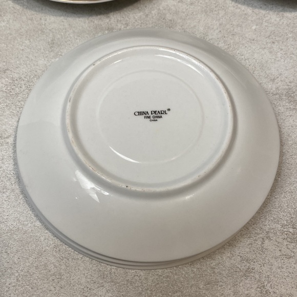 🟣3 Vintage China Pearl saucers. Rose Poppy Mum Seashell Flower - Picture 5 of 7